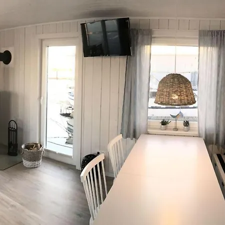 Houseboat Comfortable Vacation * Großenbrode