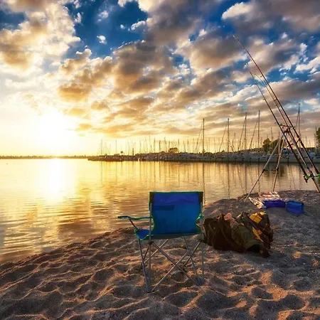 Houseboat Comfortable Vacation *