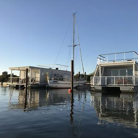 Houseboat Comfortable Vacation